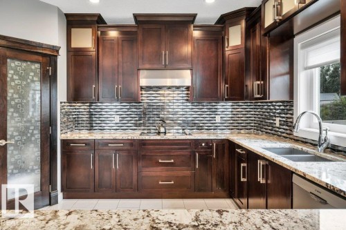 1339 Adamson Drive, Edmonton, AB - Indoor Photo Showing Kitchen With Double Sink With Upgraded Kitchen