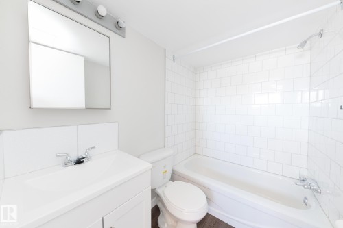 12732 113A Street, Edmonton, AB - Indoor Photo Showing Bathroom