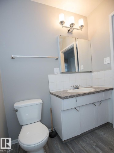 12732 113A Street, Edmonton, AB - Indoor Photo Showing Bathroom