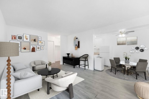 306 8310 Jasper Avenue, Edmonton, AB - Indoor Photo Showing Living Room