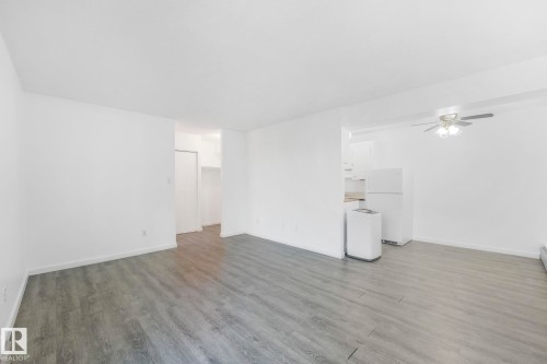 306 8310 Jasper Avenue, Edmonton, AB - Indoor