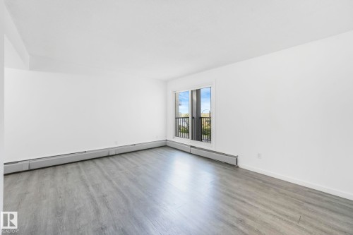 306 8310 Jasper Avenue, Edmonton, AB - Indoor Photo Showing Other Room