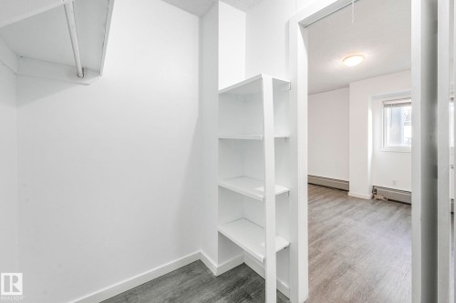 306 8310 Jasper Avenue, Edmonton, AB - Indoor