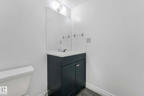 306 8310 Jasper Avenue, Edmonton, AB - Indoor Photo Showing Bathroom