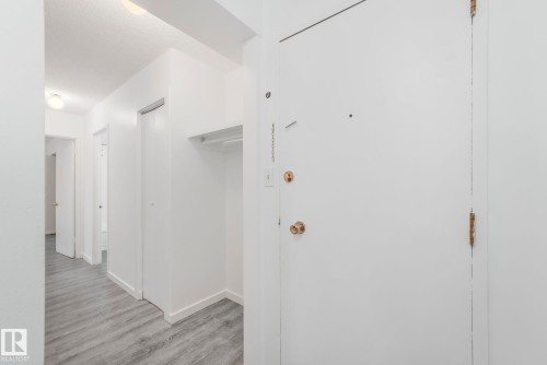 306 8310 Jasper Avenue, Edmonton, AB - Indoor Photo Showing Other Room