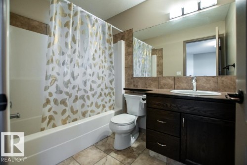3814 45 Avenue, Bonnyville Town, AB - Indoor Photo Showing Bathroom