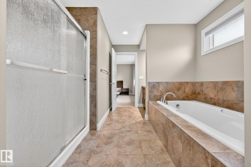2121 90A Street, Edmonton, AB - Indoor Photo Showing Bathroom