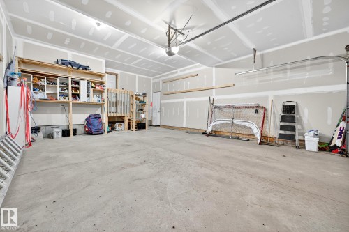 2121 90A Street, Edmonton, AB - Indoor Photo Showing Garage