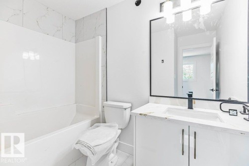 65 Silverstone Drive, Stony Plain, AB - Indoor Photo Showing Bathroom