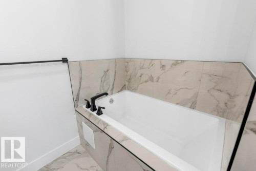 65 Silverstone Drive, Stony Plain, AB - Indoor Photo Showing Bathroom