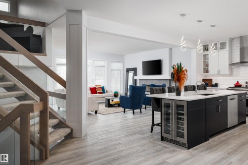 1562 Howes Place, Edmonton, AB - Indoor Photo Showing Kitchen With Upgraded Kitchen