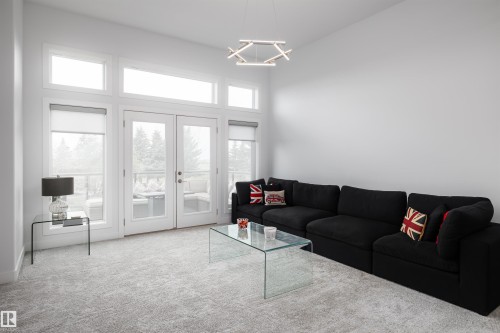 1562 Howes Place, Edmonton, AB - Indoor Photo Showing Living Room