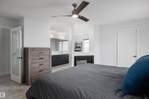 1562 Howes Place, Edmonton, AB - Indoor Photo Showing Bedroom
