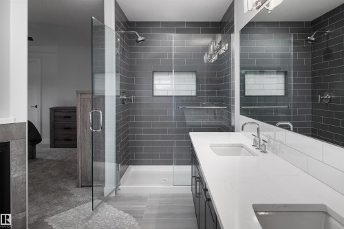 1562 Howes Place, Edmonton, AB - Indoor Photo Showing Bathroom