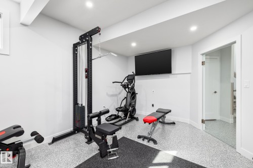 1562 Howes Place, Edmonton, AB - Indoor Photo Showing Gym Room