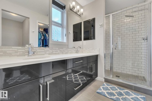 2047 Redtail Common, Edmonton, AB - Indoor Photo Showing Bathroom