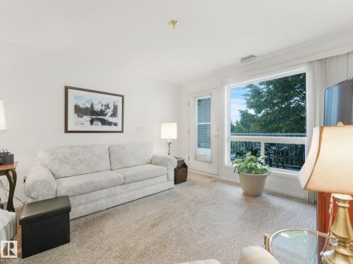 303 6220 Fulton Road, Edmonton, AB - Indoor Photo Showing Living Room
