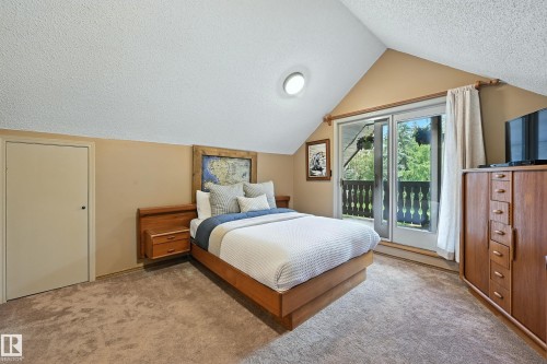 16815 41 Avenue, Edmonton, AB - Indoor Photo Showing Bedroom