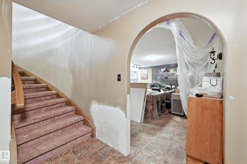 16815 41 Avenue, Edmonton, AB - Indoor Photo Showing Other Room