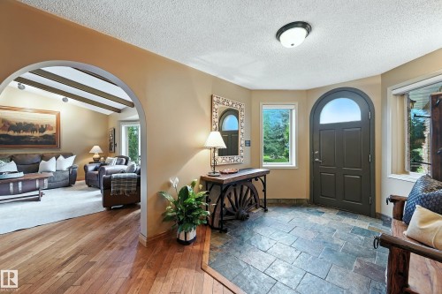 16815 41 Avenue, Edmonton, AB - Indoor