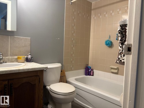 209 5705 51 Street, Elk Point, AB - Indoor Photo Showing Bathroom