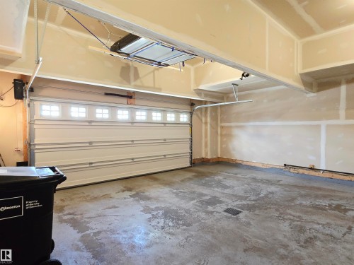 5441 Allbright Square, Edmonton, AB - Indoor Photo Showing Garage