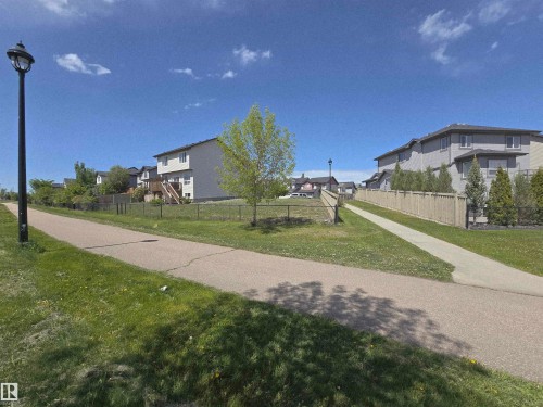 5441 Allbright Square, Edmonton, AB - Outdoor