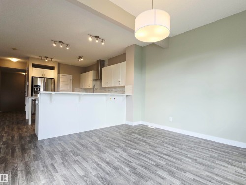 5441 Allbright Square, Edmonton, AB - Indoor Photo Showing Kitchen
