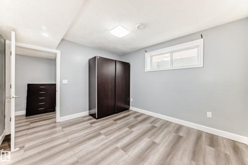 16720 61 Street, Edmonton, AB - Indoor Photo Showing Other Room