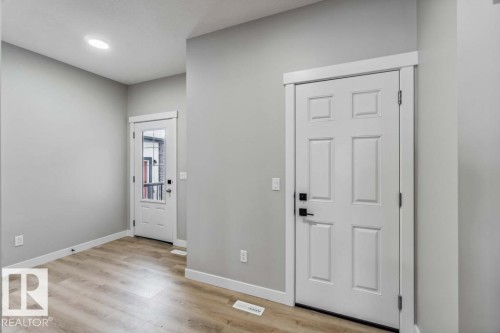1659 12 Street, Edmonton, AB - Indoor Photo Showing Other Room
