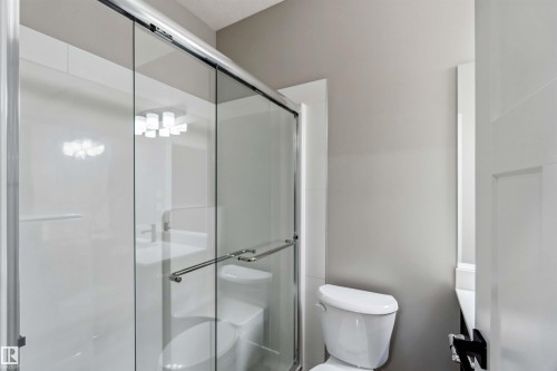 1659 12 Street, Edmonton, AB - Indoor Photo Showing Bathroom