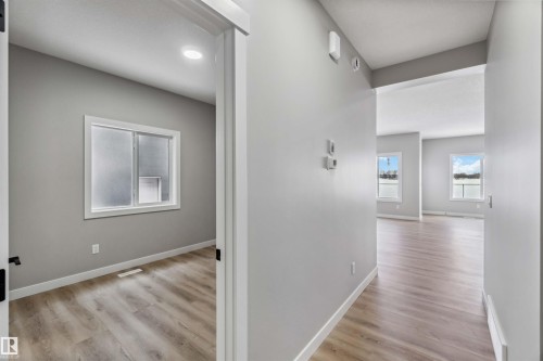 1659 12 Street, Edmonton, AB - Indoor Photo Showing Other Room