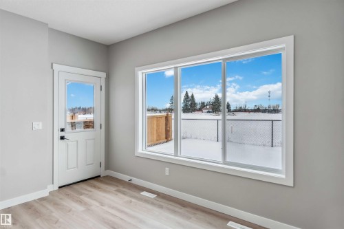 1659 12 Street, Edmonton, AB - Indoor Photo Showing Other Room