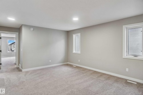 1659 12 Street, Edmonton, AB - Indoor Photo Showing Other Room