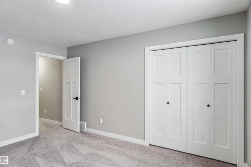 1659 12 Street, Edmonton, AB - Indoor