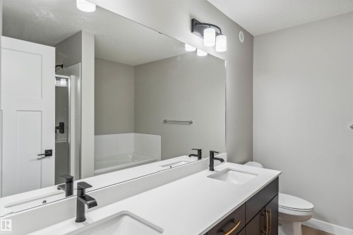 1659 12 Street, Edmonton, AB - Indoor Photo Showing Bathroom