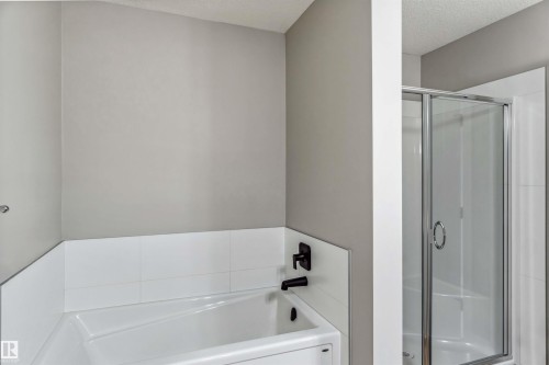 1659 12 Street, Edmonton, AB - Indoor Photo Showing Bathroom