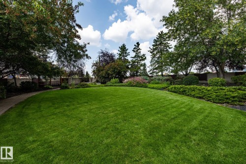 911 10883 Saskatchewan Drive, Edmonton, AB - Outdoor