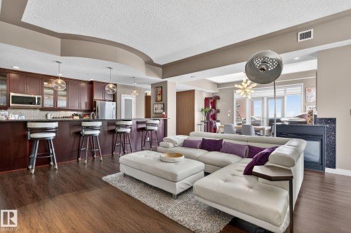 1904 9020 Jasper Avenue, Edmonton, AB - Indoor