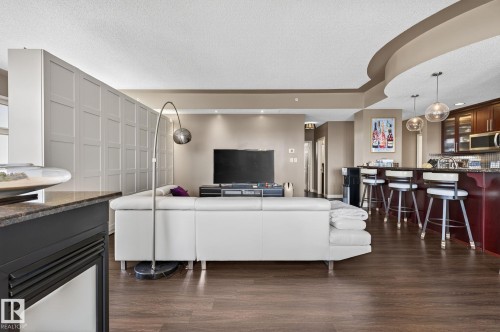 1904 9020 Jasper Avenue, Edmonton, AB - Indoor