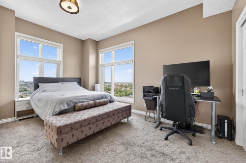 1904 9020 Jasper Avenue, Edmonton, AB - Indoor Photo Showing Bedroom