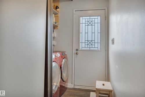 1035 55 Street, Edmonton, AB - Indoor Photo Showing Laundry Room