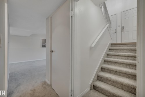 1035 55 Street, Edmonton, AB - Indoor Photo Showing Other Room