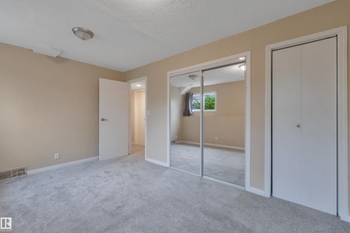 1035 55 Street, Edmonton, AB - Indoor Photo Showing Other Room