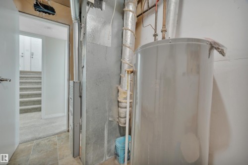 1035 55 Street, Edmonton, AB - Indoor Photo Showing Bathroom