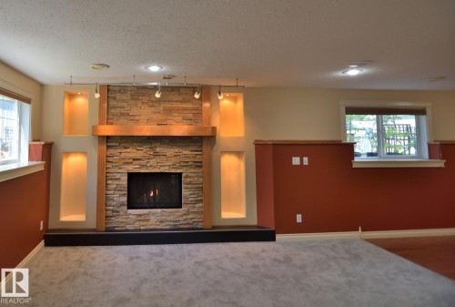 60 Lauralcrest Place, St. Albert, AB - Indoor Photo Showing Living Room With Fireplace