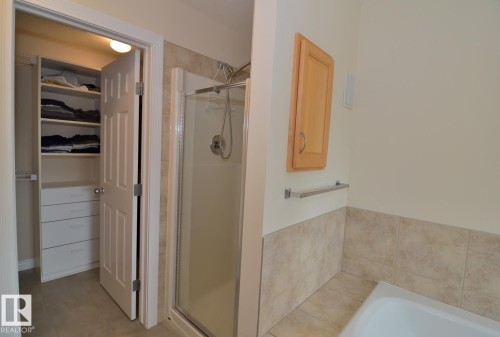 60 Lauralcrest Place, St. Albert, AB - Indoor Photo Showing Bathroom