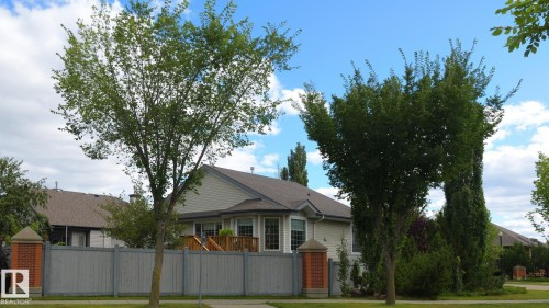 60 Lauralcrest Place, St. Albert, AB - Outdoor