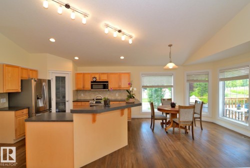 60 Lauralcrest Place, St. Albert, AB - Indoor