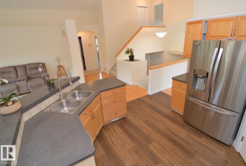 60 Lauralcrest Place, St. Albert, AB - Indoor Photo Showing Kitchen With Stainless Steel Kitchen With Double Sink